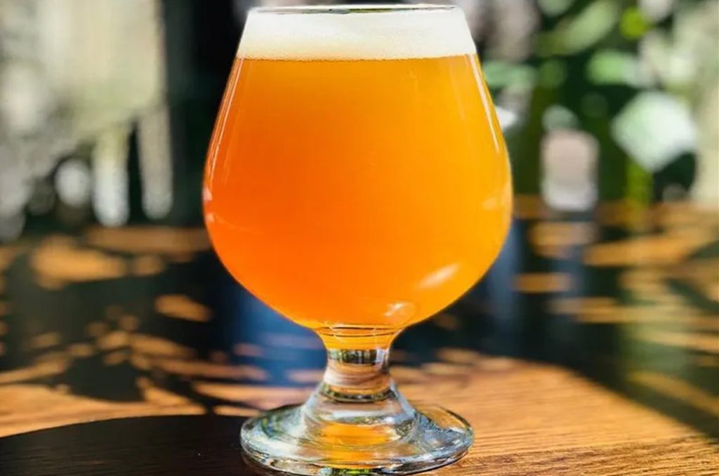 Golden Hazy Draft Beer 1024x678